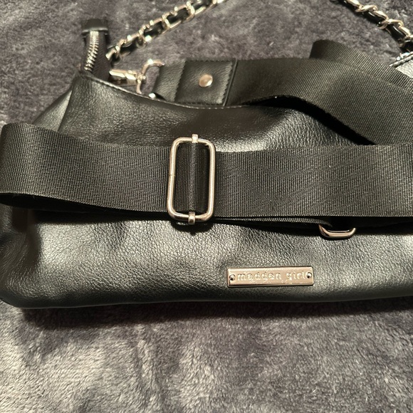 Madden Girl Black Chain Shoulder Bag - Picture 6 of 6